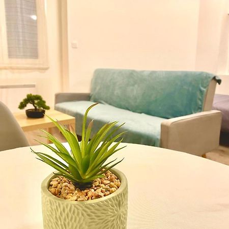 Studio Confortable Au Centre De Manosque Exteriör bild