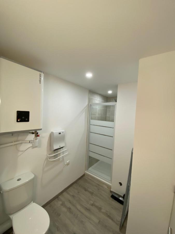 Studio Confortable Au Centre De Manosque Exteriör bild